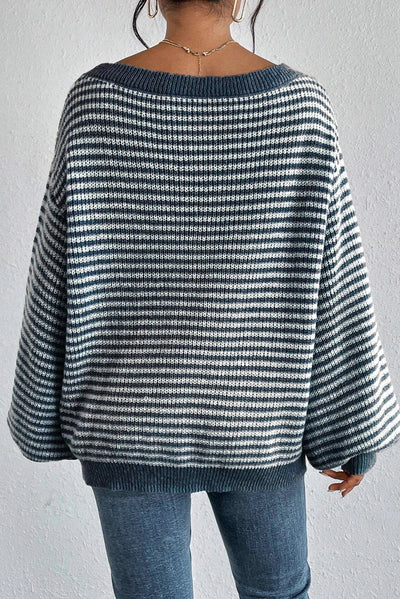 Elvira Damegenser | Blå-Hvit Stripet Off-Shoulder Strikkegenser